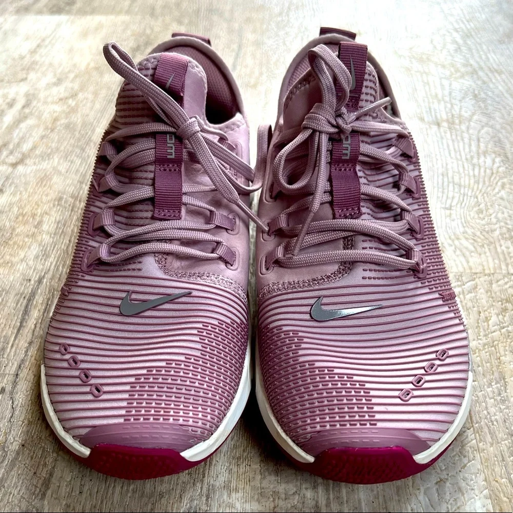 Nike zoom sneakers